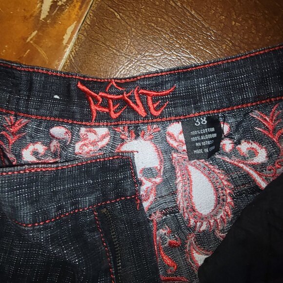 Reve Skull Jean Shorts - Picture 4 of 5
